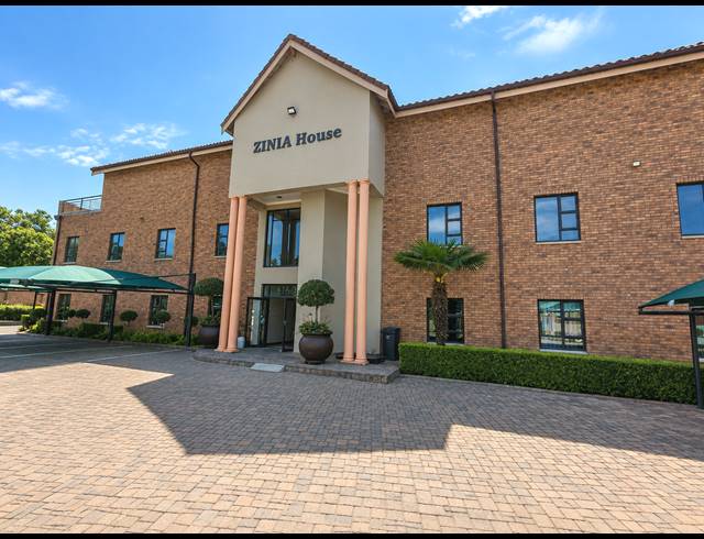 118M² OFFICE TO LET IN FOURWAYS